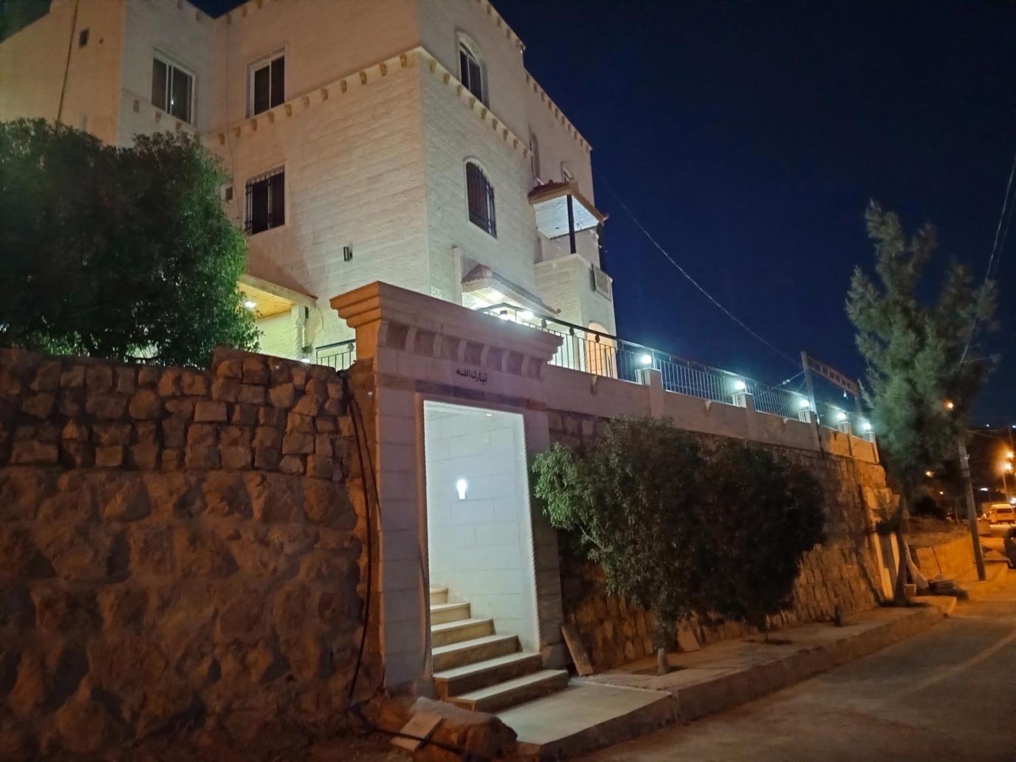 Petra Inn House Wadi Musa Bagian luar foto